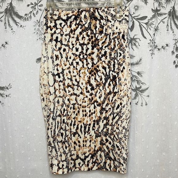 bebe Dresses & Skirts - Bebe animal print bodycon skirt